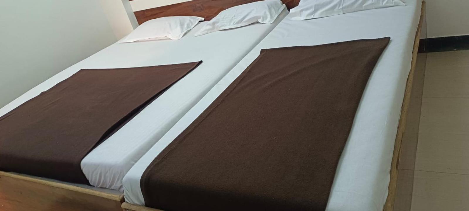Sai Ganesh Guest House Shirdi Eksteriør billede